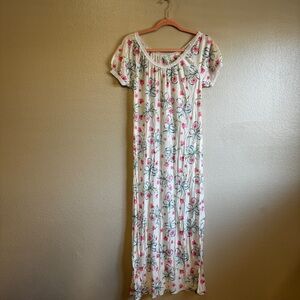 VINTAGE Sleep Floral Maxi Dress with Pink and Green Pattern